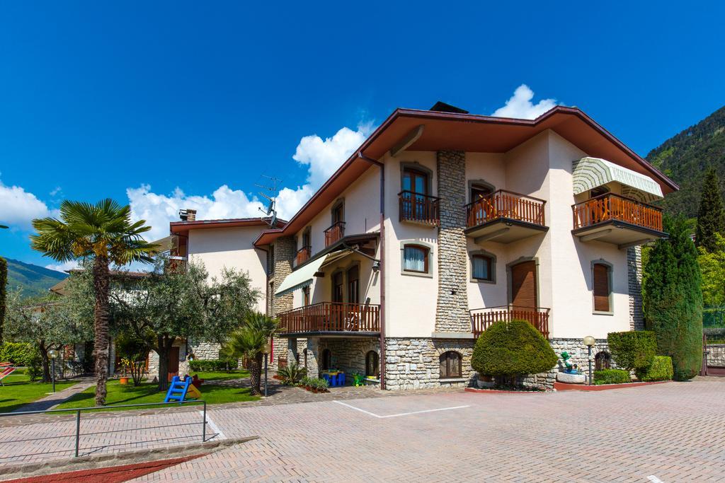 Villa Mariarosa Apartments Tignale Εξωτερικό φωτογραφία