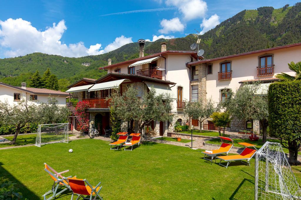 Villa Mariarosa Apartments Tignale Εξωτερικό φωτογραφία