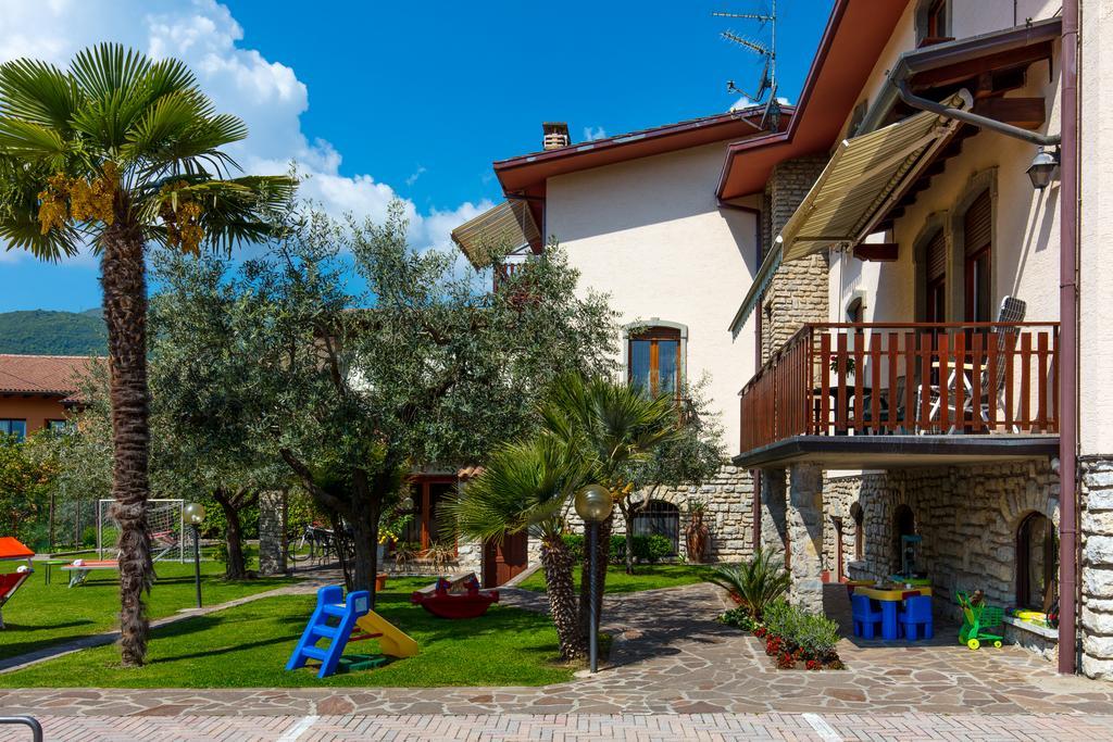 Villa Mariarosa Apartments Tignale Εξωτερικό φωτογραφία