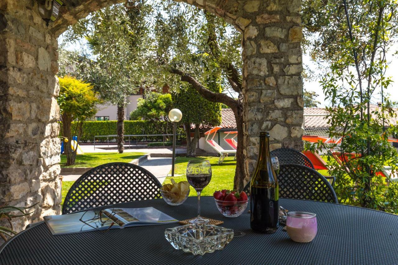 Villa Mariarosa Apartments Tignale Εξωτερικό φωτογραφία