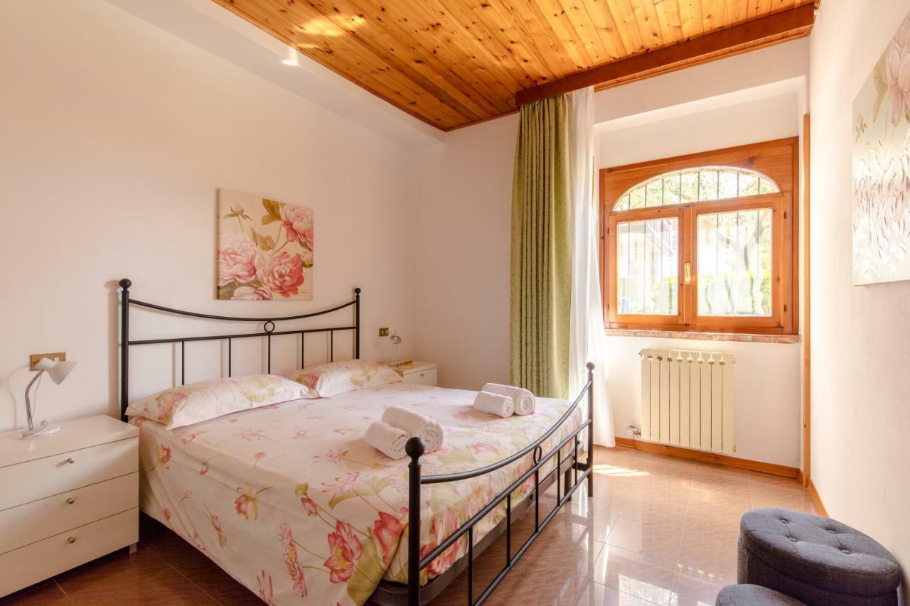 Villa Mariarosa Apartments Tignale Εξωτερικό φωτογραφία